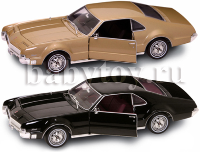 1967  OLDSMOBILE TORONADO 1/18, 2   